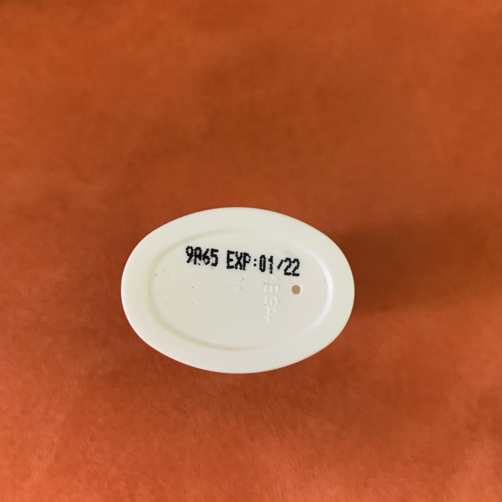 Max Sheer Moisture Defense Lotion SPF 30 MINI 15ml - Picture 8 of 10